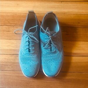 Women’s Cole Haan ZeroGrand light weight shoes.